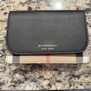 Burberry Black/Beige Housecheck Canvas and Leather Hampshire Crossbody Bag